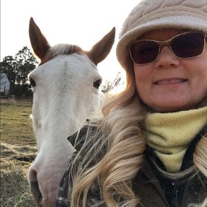 Meet your Posher, Carrie